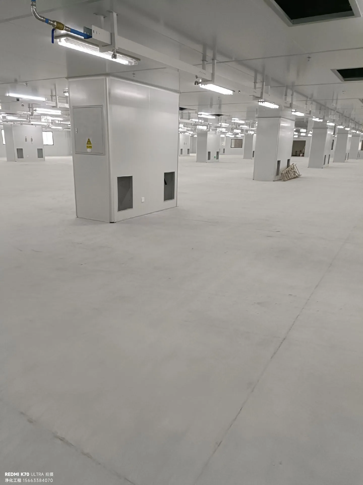 电子厂房净化：万级洁净车间防静电地坪施工指南 - 洁净厂房服务商-2