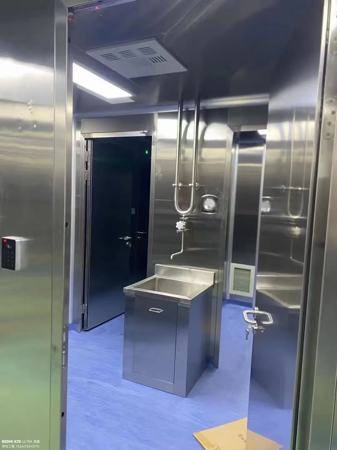 定制化提升门有效解决了大管道车间的密封难题 定制化提升门有效解决了大管道车间的密封难题