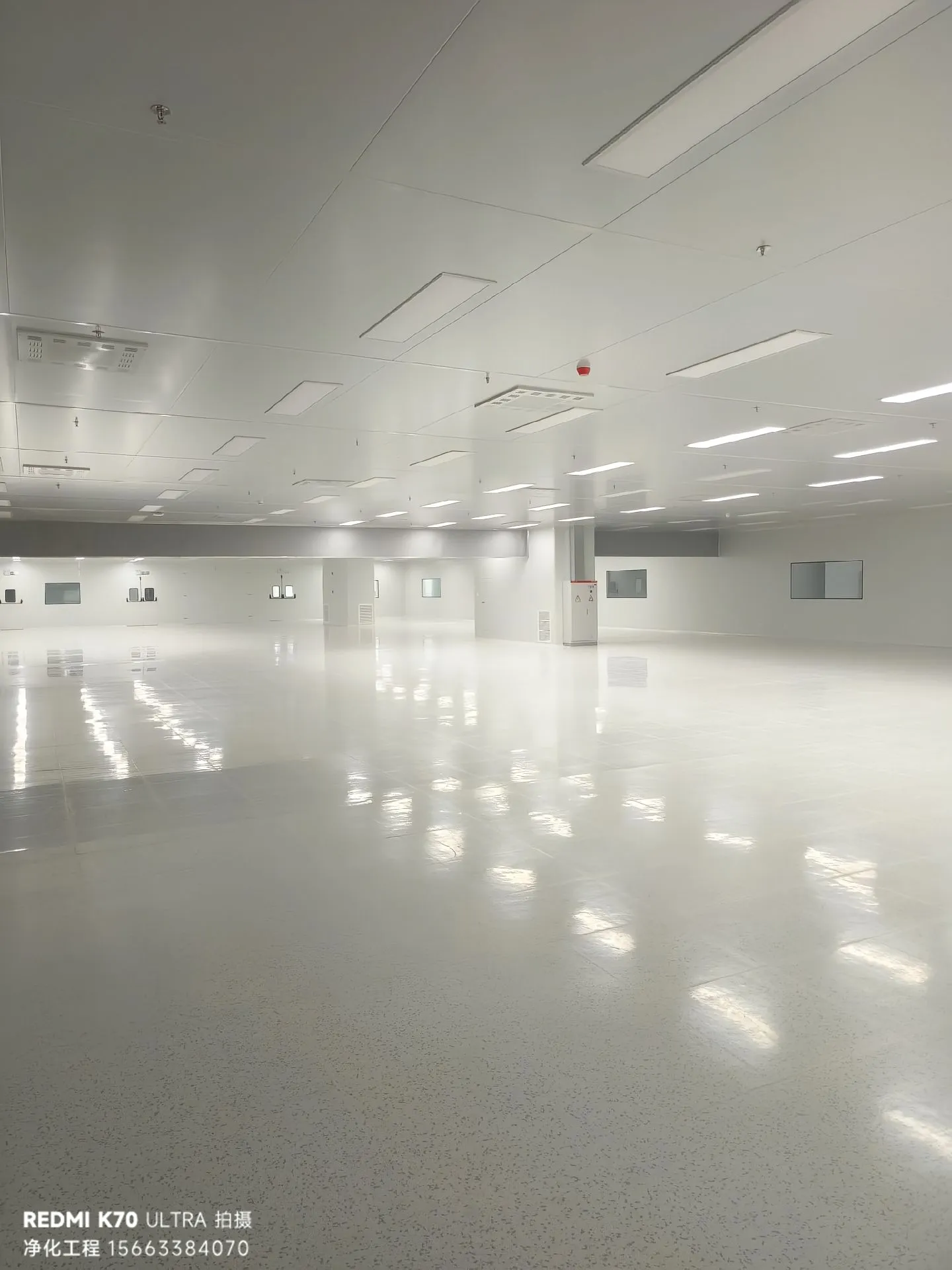 南京雨花经济开发区创彩光电 1700㎡ SMT 净化车间装修工程 南京雨花经济开发区创彩光电 1700㎡ SMT 净化车间装修工程