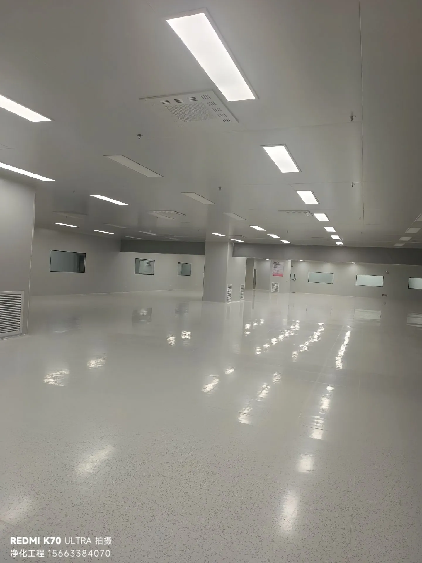 南京雨花经济开发区创彩光电 1700㎡ SMT 净化车间装修工程 南京雨花经济开发区创彩光电 1700㎡ SMT 净化车间装修工程