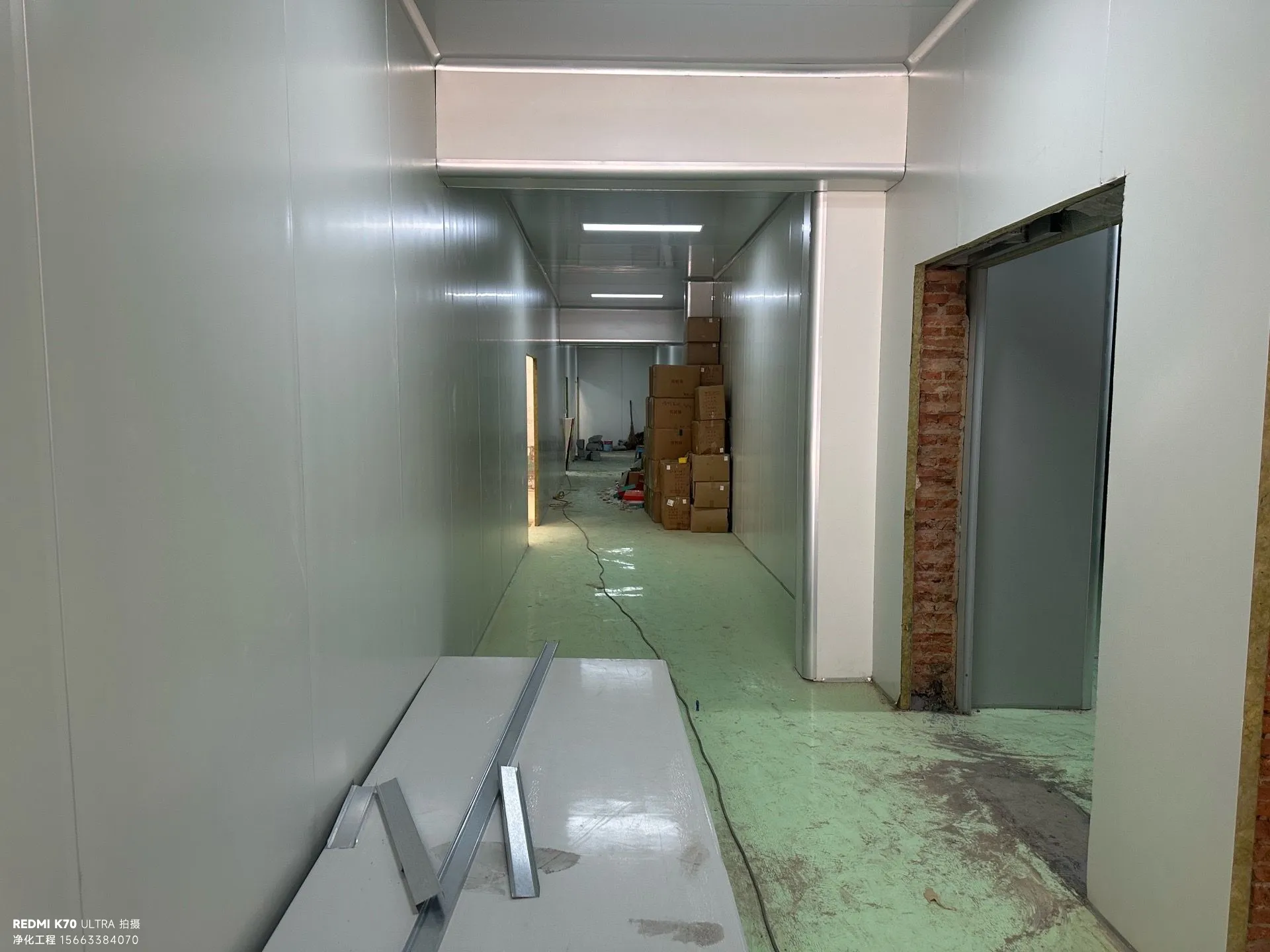 南京浦口经开区装备科技工业厂房竣工验收实景，展示洁净生产区与智能装备布局