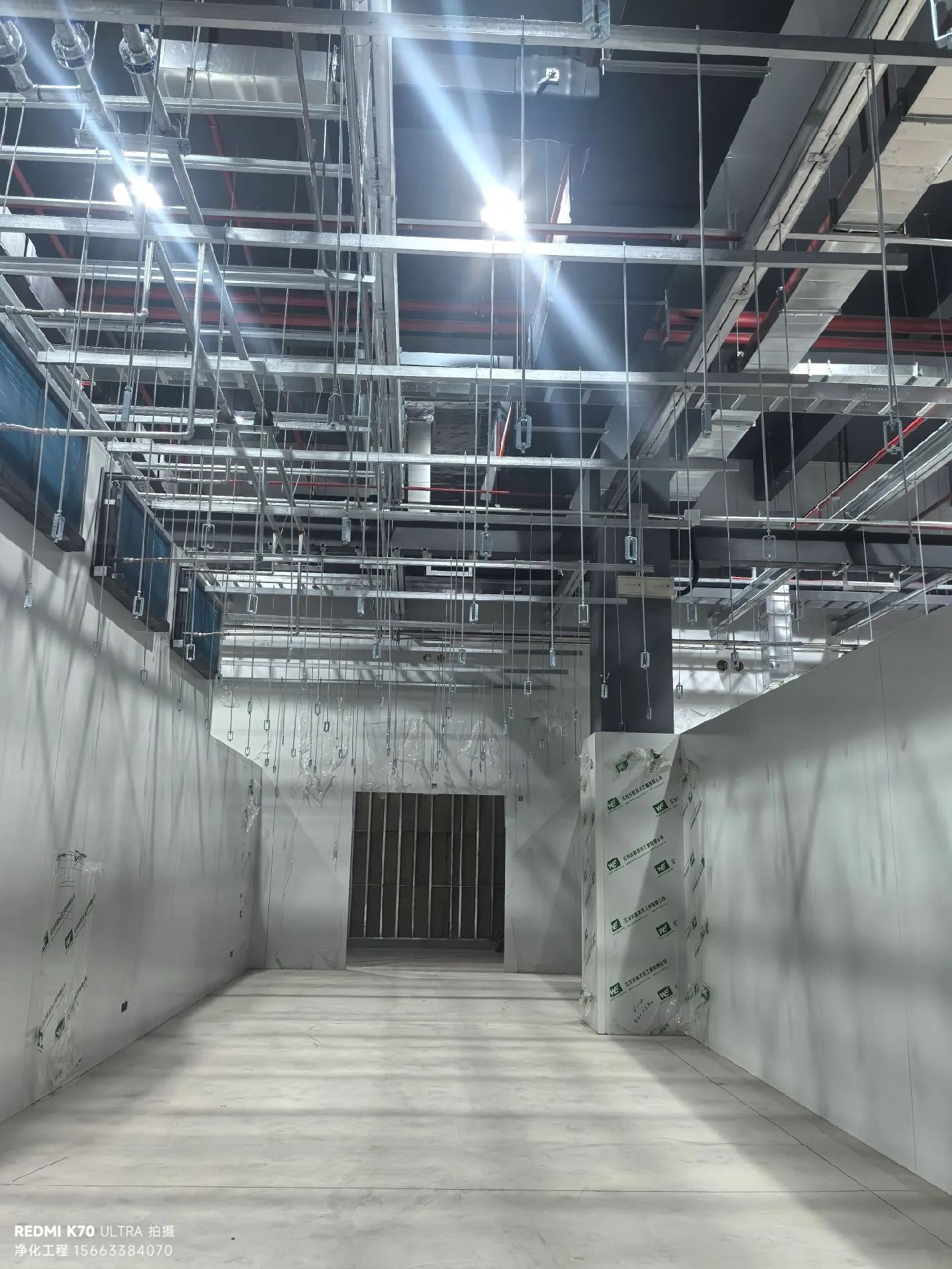 无尘化升级：传统工业厂房变身十万级洁净区的改造路径