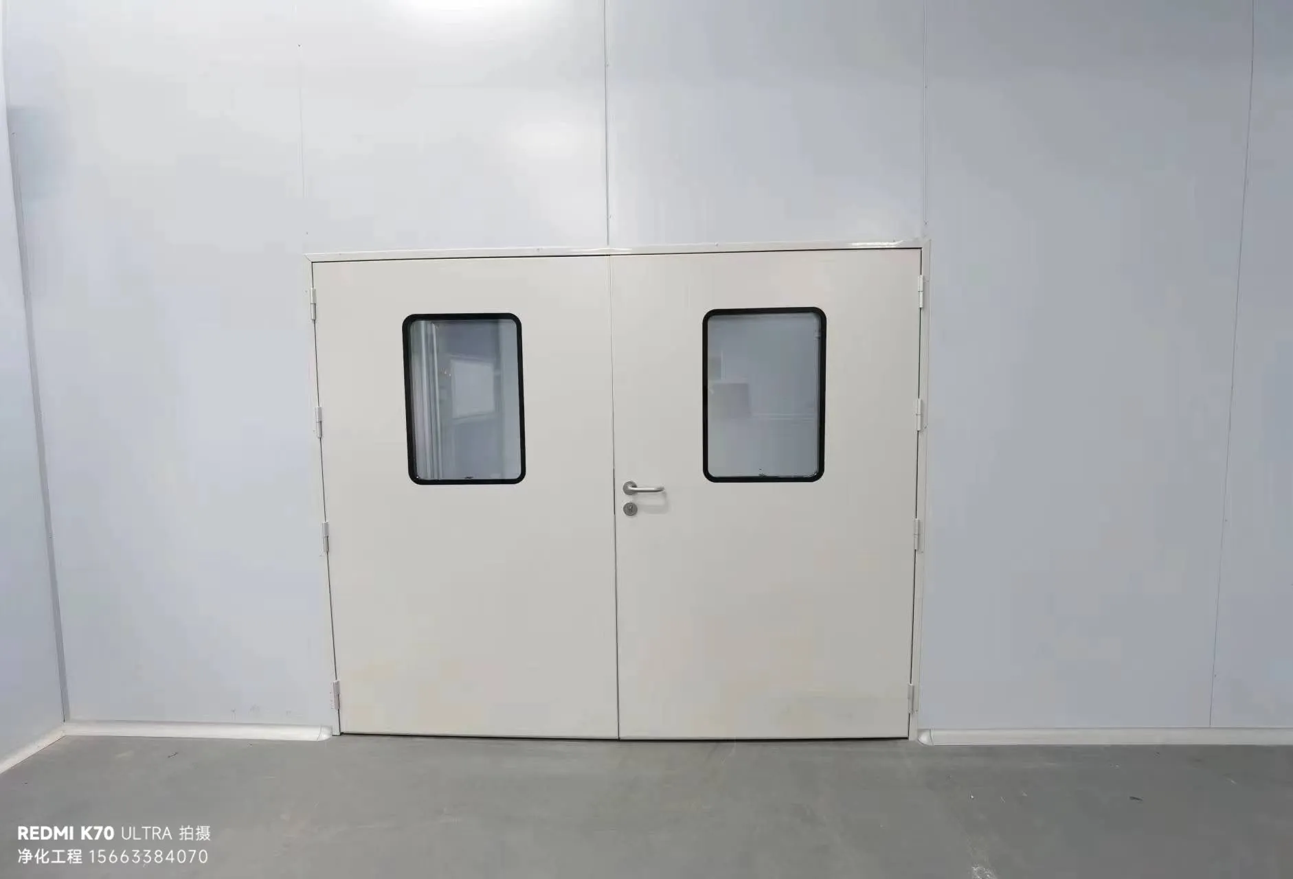 洁净室恒温恒湿系统：如何实现 ±0.5℃超高精度控制？