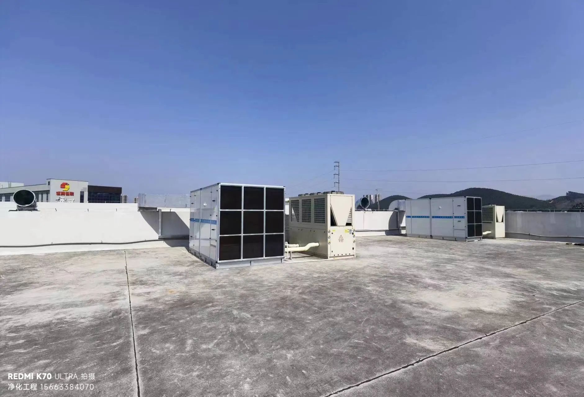 洁净室恒温恒湿系统：如何实现 ±0.5℃超高精度控制？