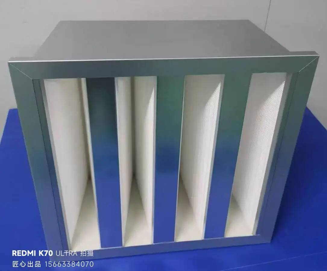 物业凭外观判断，压差过高仍不更换；结果：风量不足、温湿度/洁净度波动，投诉频发。